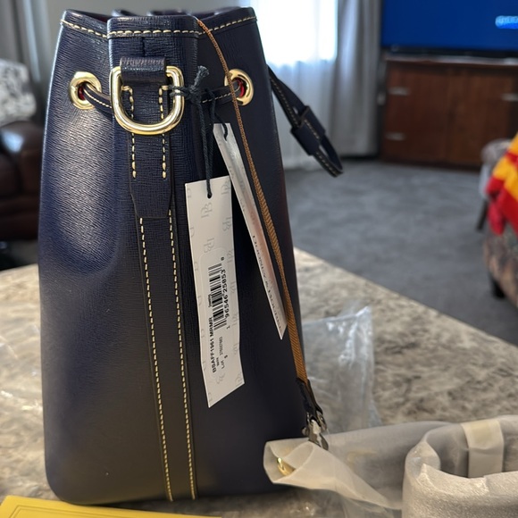 Dooney & Bourke Handbags - NWT. Dooney & Bourke Marine Bucket Bag Stephano leather